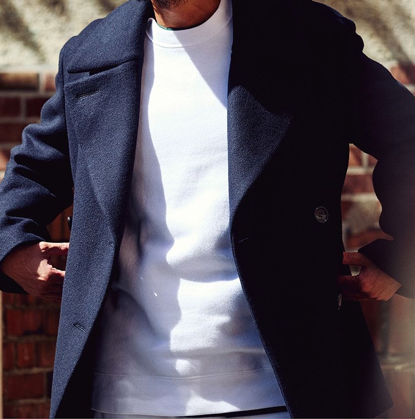 今季のトレンドカラー「白」の攻略はネイビーで。キザな印象を払拭するミリタリー由来の4着 - 7枚目の画像