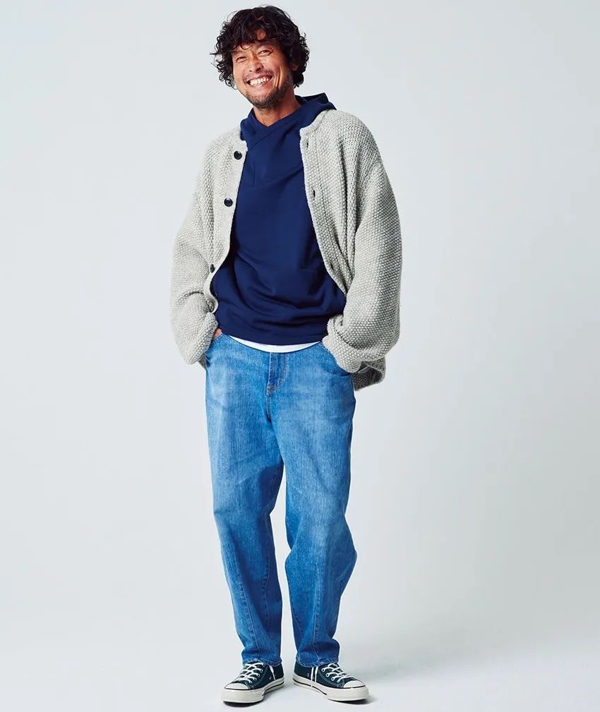 冬のカジュアルを成功に導く「青い服」見本帳。最新号の見どころと編集部の厳選コーデ7選 - 9枚目の画像