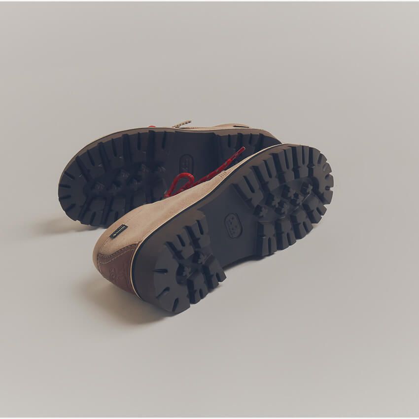 クラークスの名品がハイキング仕様に！人気ショップEND.とのコラボが「ビームスプラス」から - 6枚目の画像