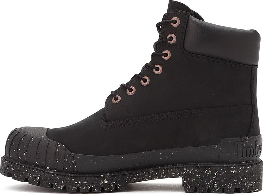 パリのランウェイデビュー初の“イエローブーツ”は「eYeジュンヤ ワタナベ マン」とのコラボ作 - 17枚目の画像