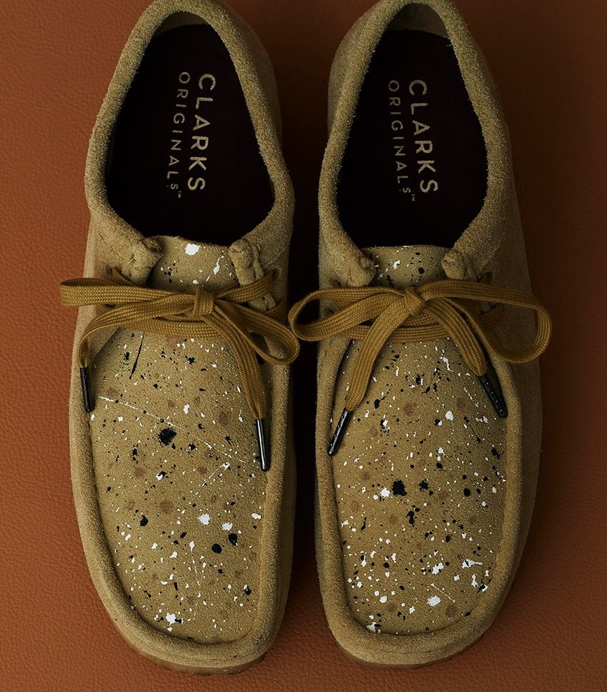 「ウィンダンシー×クラークス」手作業でドリッピングされたオンリーワンな“ワラビー”がアトモスから - 2枚目の画像