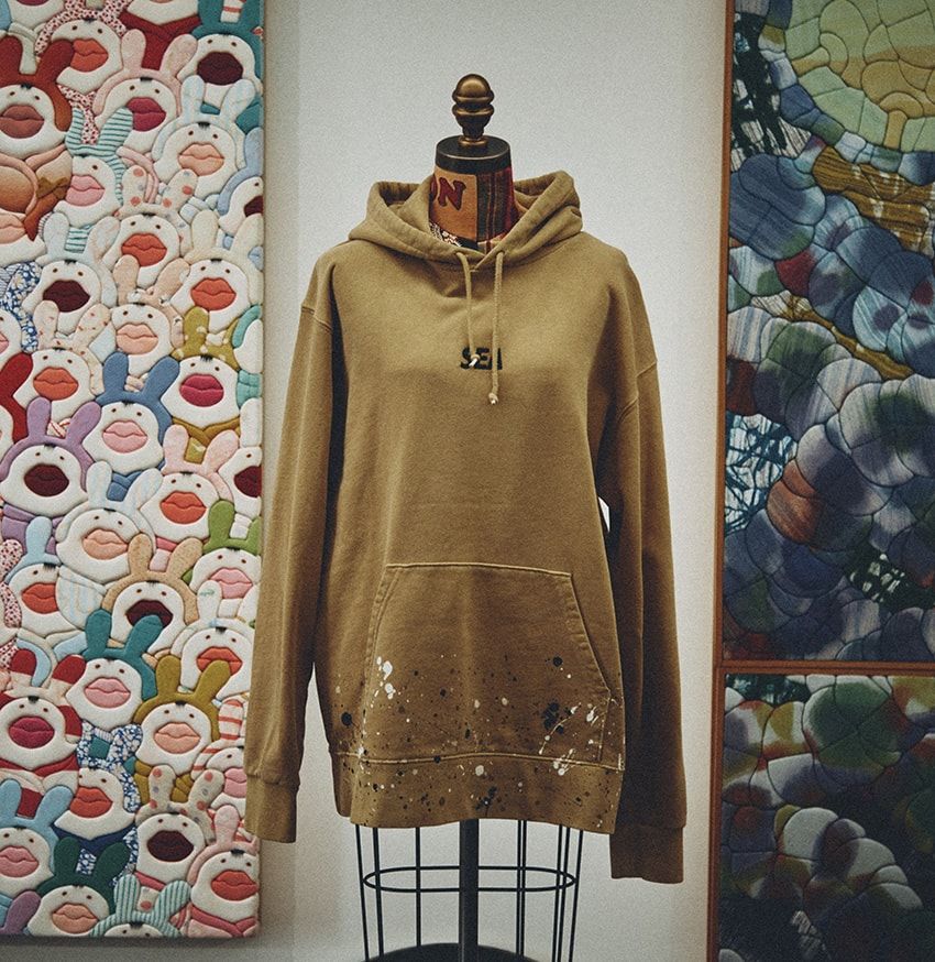 「ウィンダンシー×クラークス」手作業でドリッピングされたオンリーワンな“ワラビー”がアトモスから - 18枚目の画像