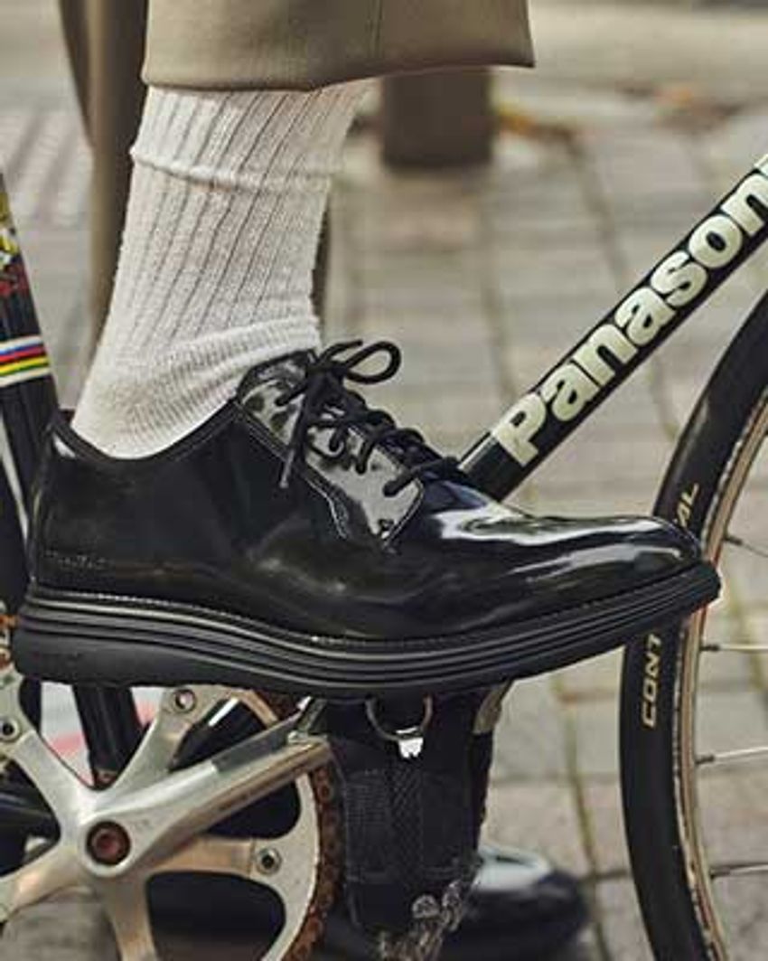 スナップで立証！「コール ハーン」新作シューズが、“着流しスーツ”に好相性なワケ - 6枚目の画像