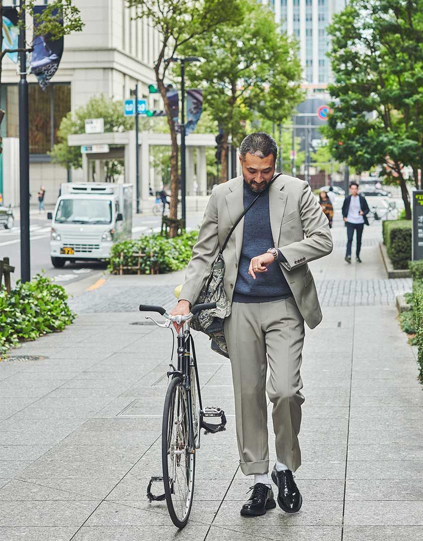 スナップで立証！「コール ハーン」新作シューズが、“着流しスーツ”に好相性なワケ - 15枚目の画像