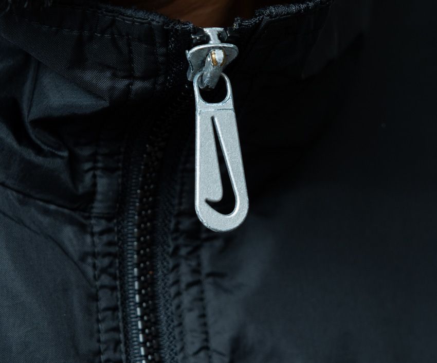 ナイキ&ラコステのアウターを効かせた古着コーデ3選。デザイナー鈴木真悟さんの着こなし極意 - 3枚目の画像