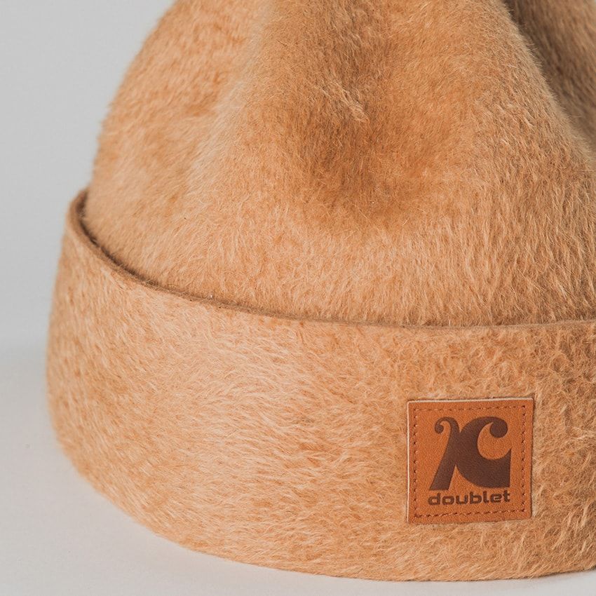 「ダブレット」の遊び心を「キジマタカユキ」が形にした、ニット帽みたいなフェルトハット - 12枚目の画像