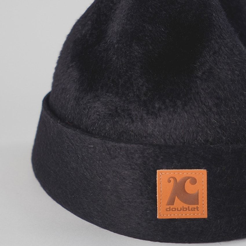 「ダブレット」の遊び心を「キジマタカユキ」が形にした、ニット帽みたいなフェルトハット - 16枚目の画像