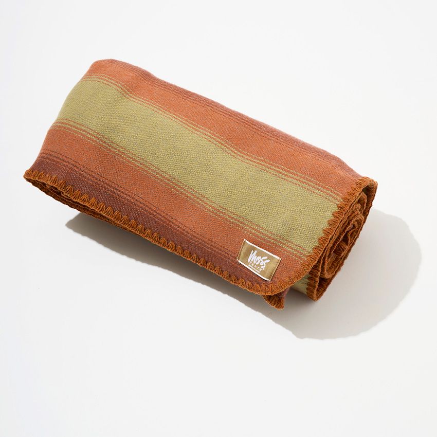 「モス テンツ」創業者ビル・モス生誕100周年の限定品は、贅沢素材を使用した大判ブランケット - 13枚目の画像