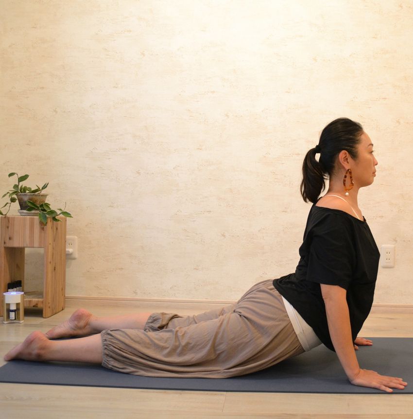 姿勢の矯正、勃起力の改善etc.美人ヨガ講師が直伝！男に役立つヨガのポーズ4選 - 5枚目の画像