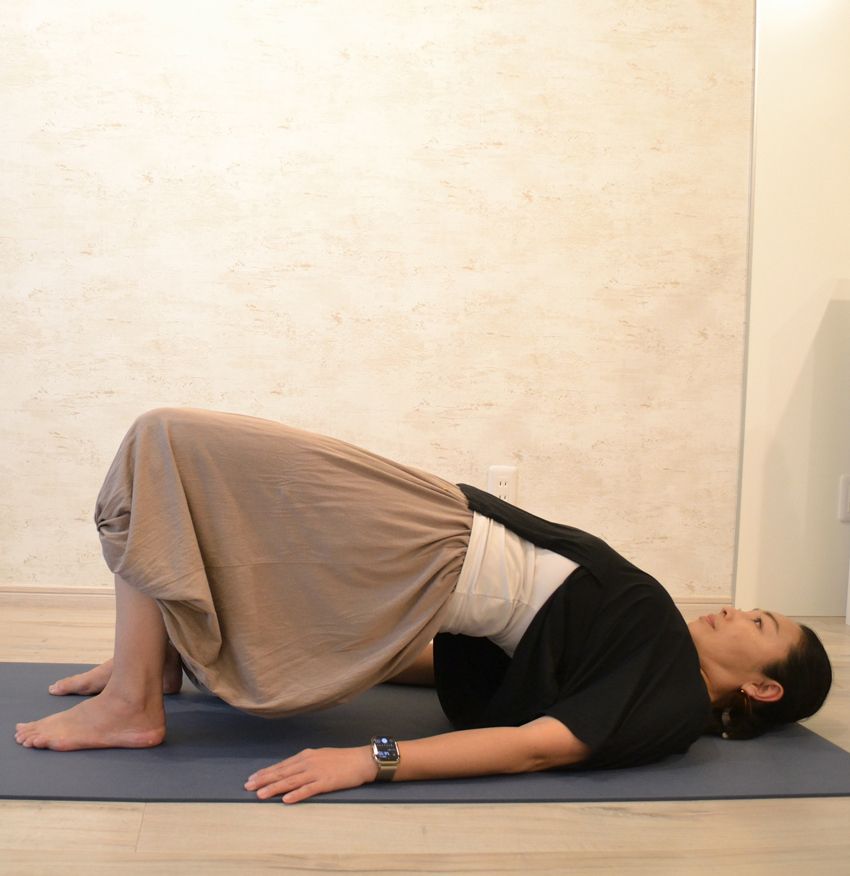 姿勢の矯正、勃起力の改善etc.美人ヨガ講師が直伝！男に役立つヨガのポーズ4選 - 6枚目の画像