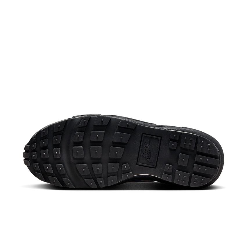 「ナイキ×サカイ」の最新コラボ“マグマ スケープ”。傑作エア マグマとフットスケープの融合デザイン - 27枚目の画像