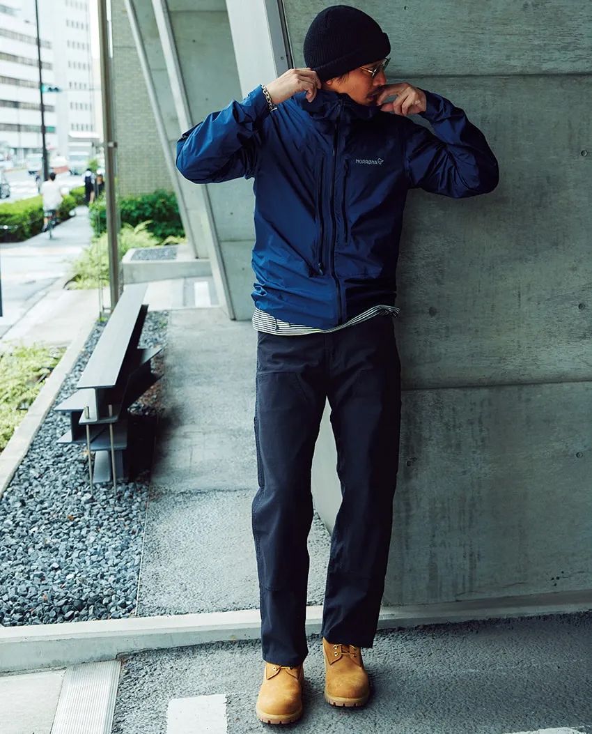 【本誌掲載】水上剣星さんの大人カジュアルな“青コーデ”6選！ダウン、シェル、デニム…… - 2枚目の画像