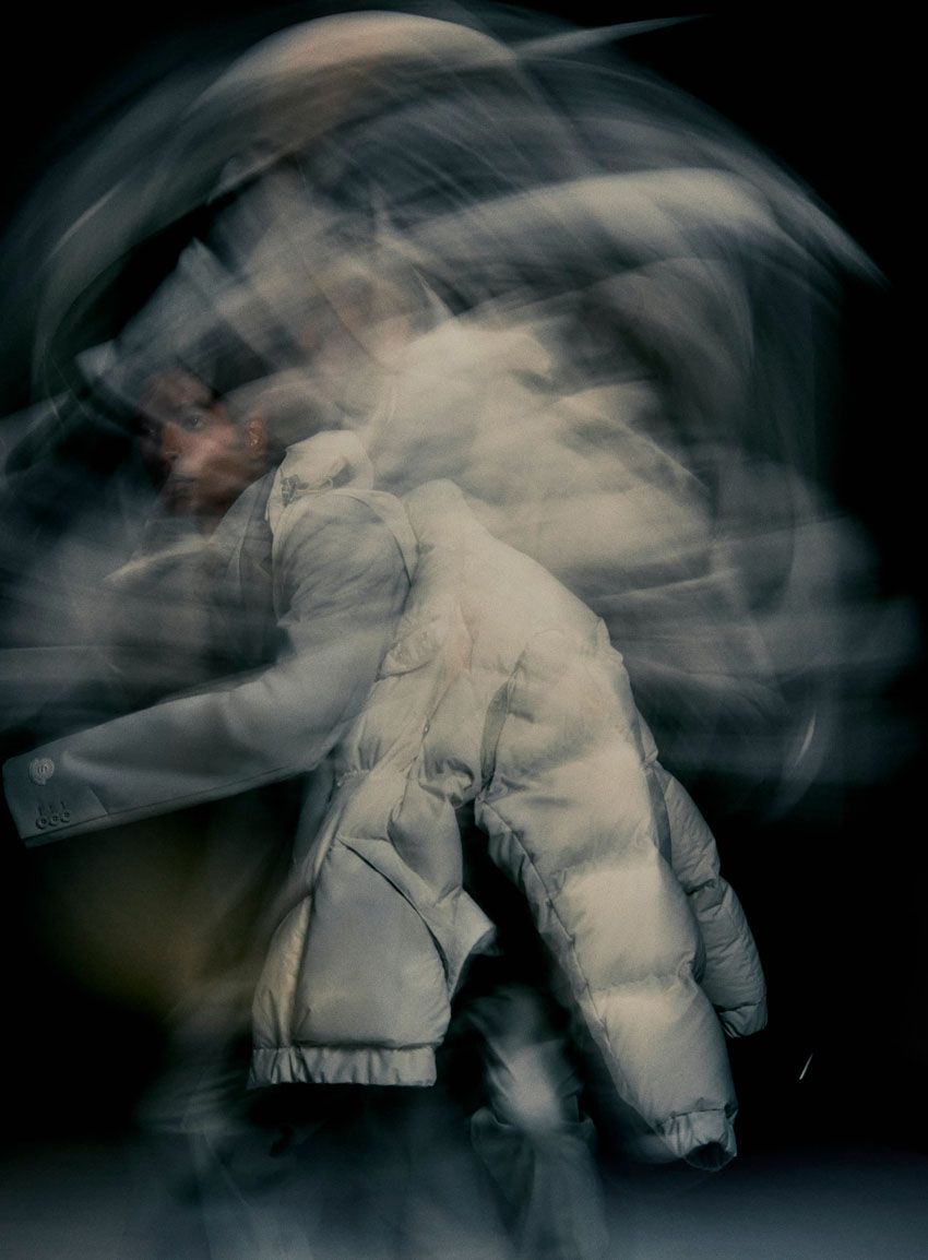 「モンクレール × サカイ」はトータルコーデで販売！ ギミック満載で多彩なスタイルが楽しめる - 10枚目の画像