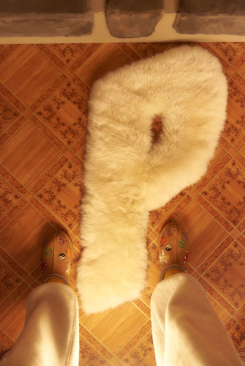 「PALACE UGG」コラボ第2弾。人気モデル“タスマンスリッパ”がポップな刺繍で大変身！ - 15枚目の画像