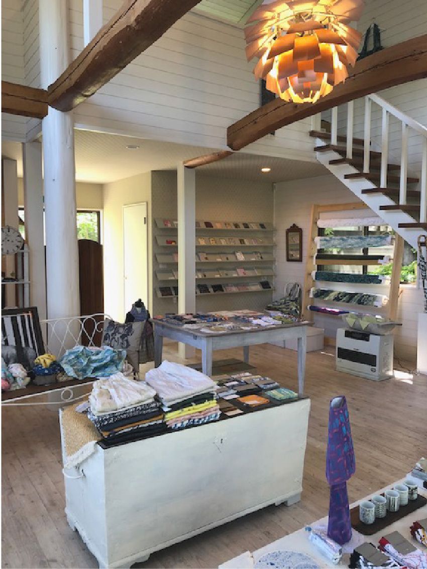 【プレゼント】鎌倉天幕×ナンガのコラボギア誕生！オリジナル柄のポンチョを全人類に勧めるワケ - 18枚目の画像