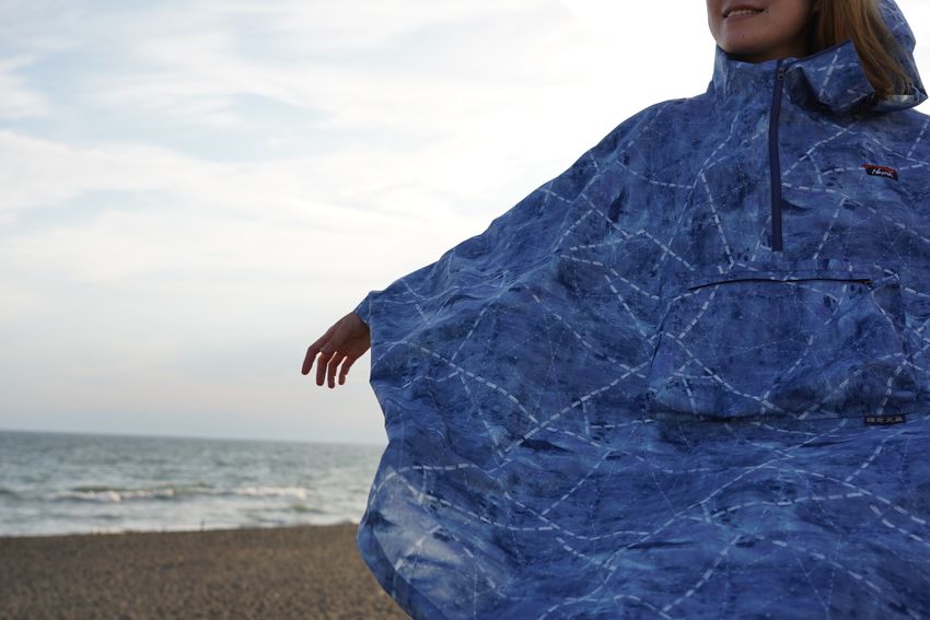 【プレゼント】鎌倉天幕×ナンガのコラボギア誕生！オリジナル柄のポンチョを全人類に勧めるワケ - 24枚目の画像