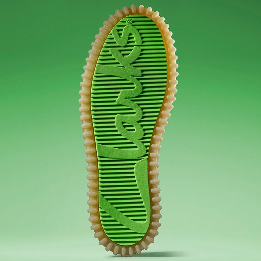 “ポケモンカラー”を纏った「クラークス」は必ずGETだぜ！ レトロなピクセルアートも注目 - 17枚目の画像