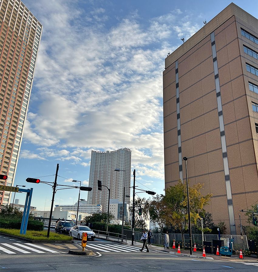 スマホ漫画アプリの看板娘は、滝に打たれたり流氷で寝たりとアクティブに暮らしていた - 2枚目の画像