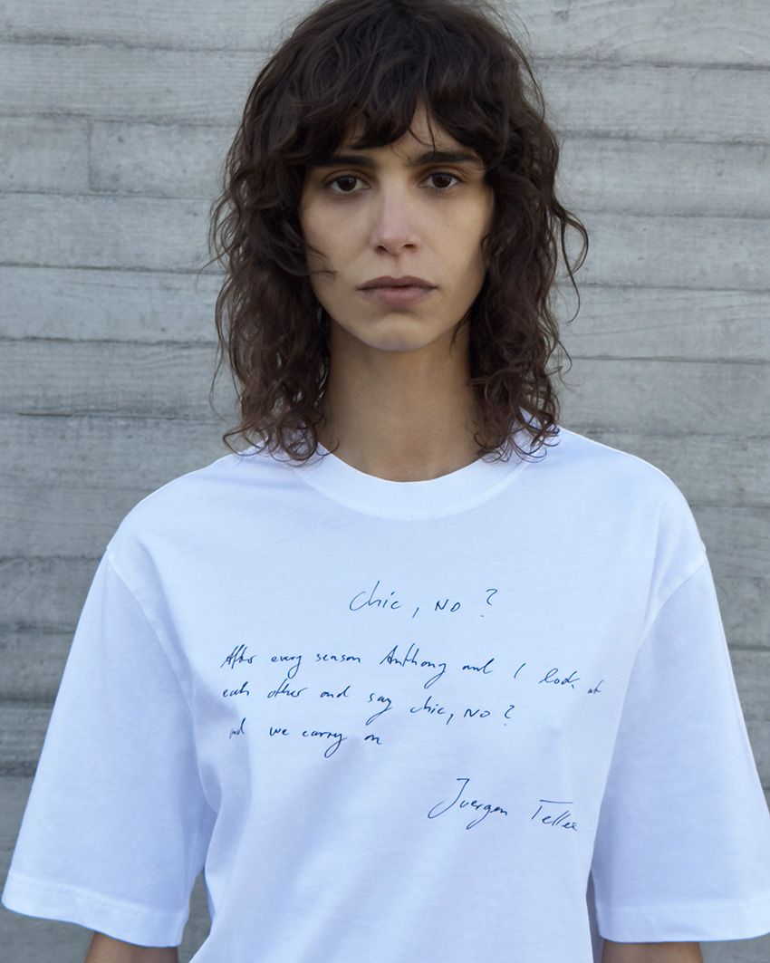 ユルゲン・テラーのTシャツがサンローランから。展覧会公式スポンサーならではの関連アイテムを紹介 - 2枚目の画像