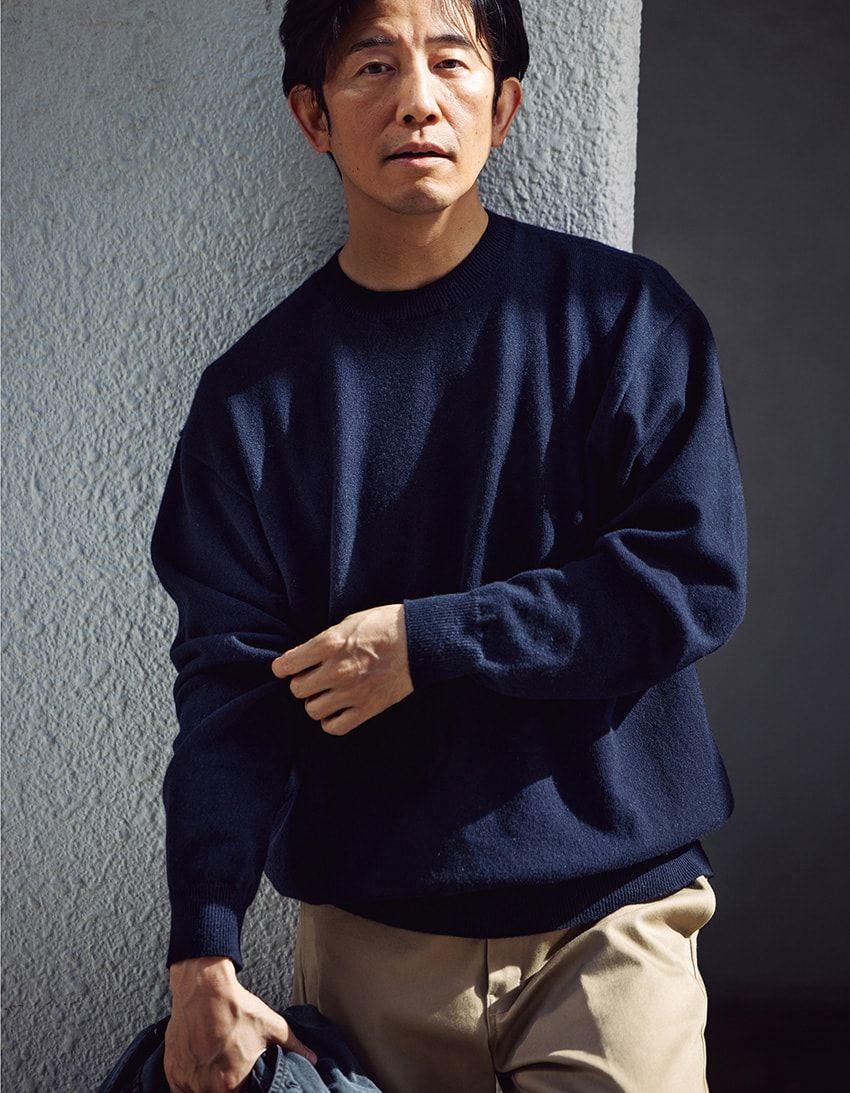 4つのネックタイプで検証！“ネイビーニット”の上手い取り入れ方 - 2枚目の画像