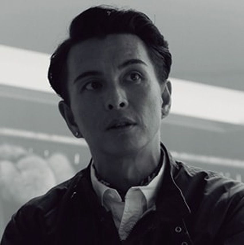 シュプリーム×ナイキのスニーカーを革靴感覚で！ HUEさんの今、気分なアイテム集 - 4枚目の画像