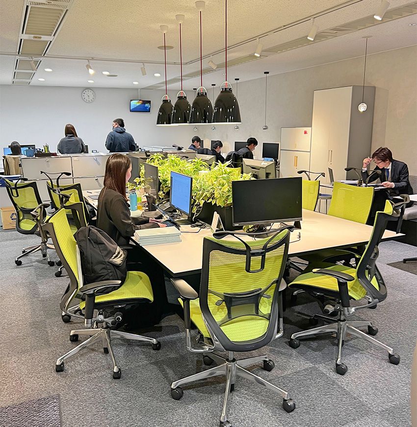 “色の魔術師”な看板娘が、現場に通いながら高級建売住宅をデザインしていた - 3枚目の画像