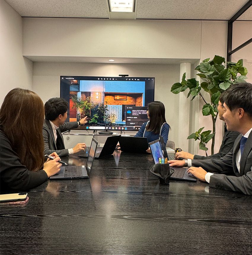 “色の魔術師”な看板娘が、現場に通いながら高級建売住宅をデザインしていた - 13枚目の画像