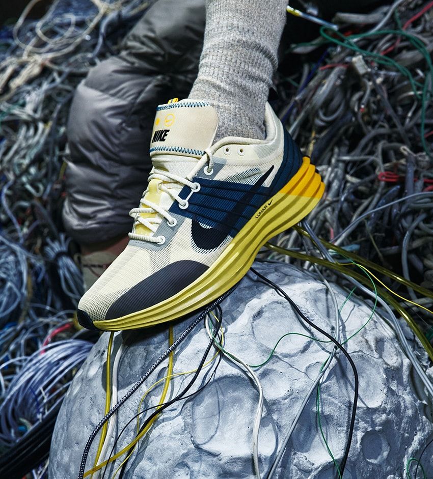 宇宙からインスピレーションを得た「ナイキ ルナローム」が人気セレクトショップ“GR8”から登場 - 1枚目の画像