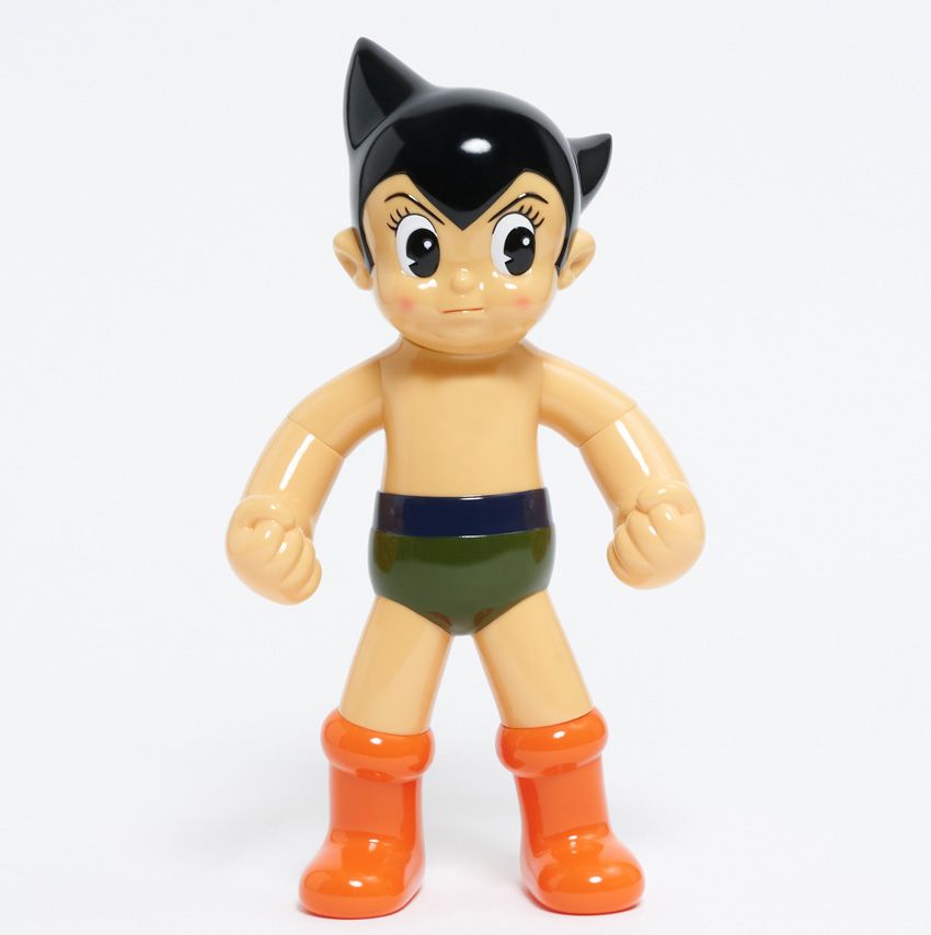 【明日まで抽選】鉄腕アトムのブーツがマントが“ポーターカラー”に。男ゴコロくすぐるコラボフィギュア - 6枚目の画像