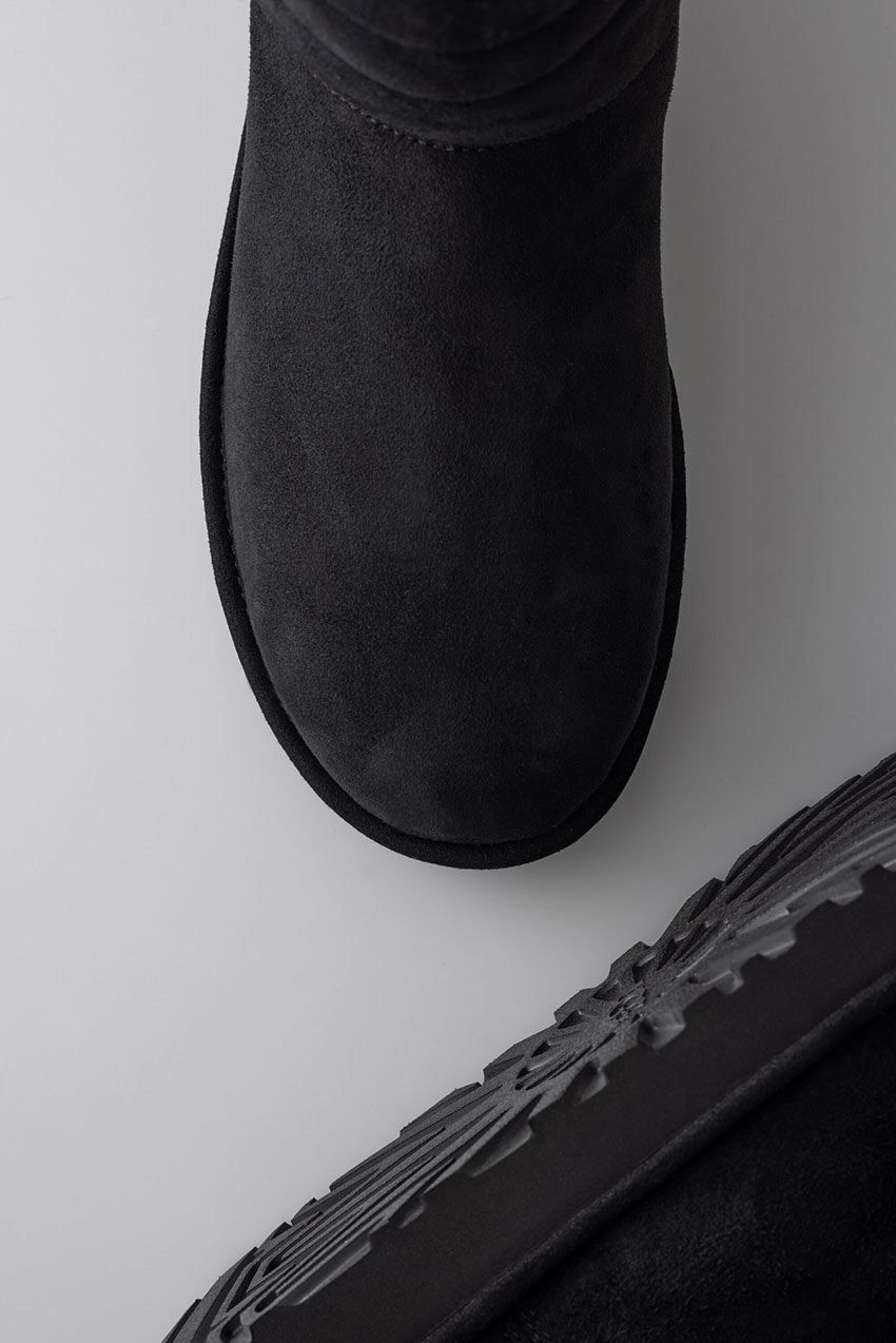 サーフ&スノーをルーツに持つ「アグ」と「スタンプド」のコラボブーツは上質さと快適性が両立！ - 33枚目の画像