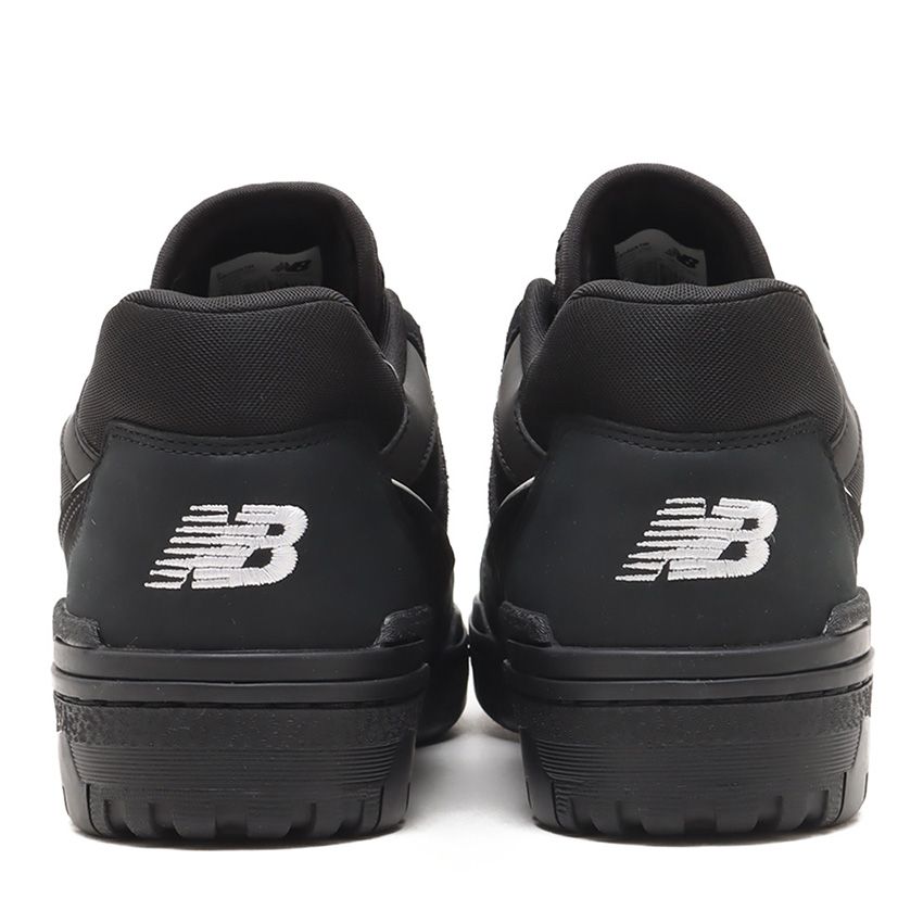 ニューバランス「550」をアトモスがモノトーンで別注。コーデしやすい黒の異素材MIXがキモ - 3枚目の画像