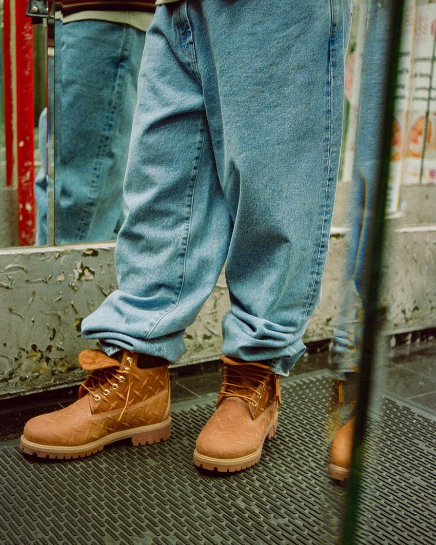 ストリートムード満載！シュプリームとティンバーランドのコラボ「イエローブーツ」登場 - 2枚目の画像