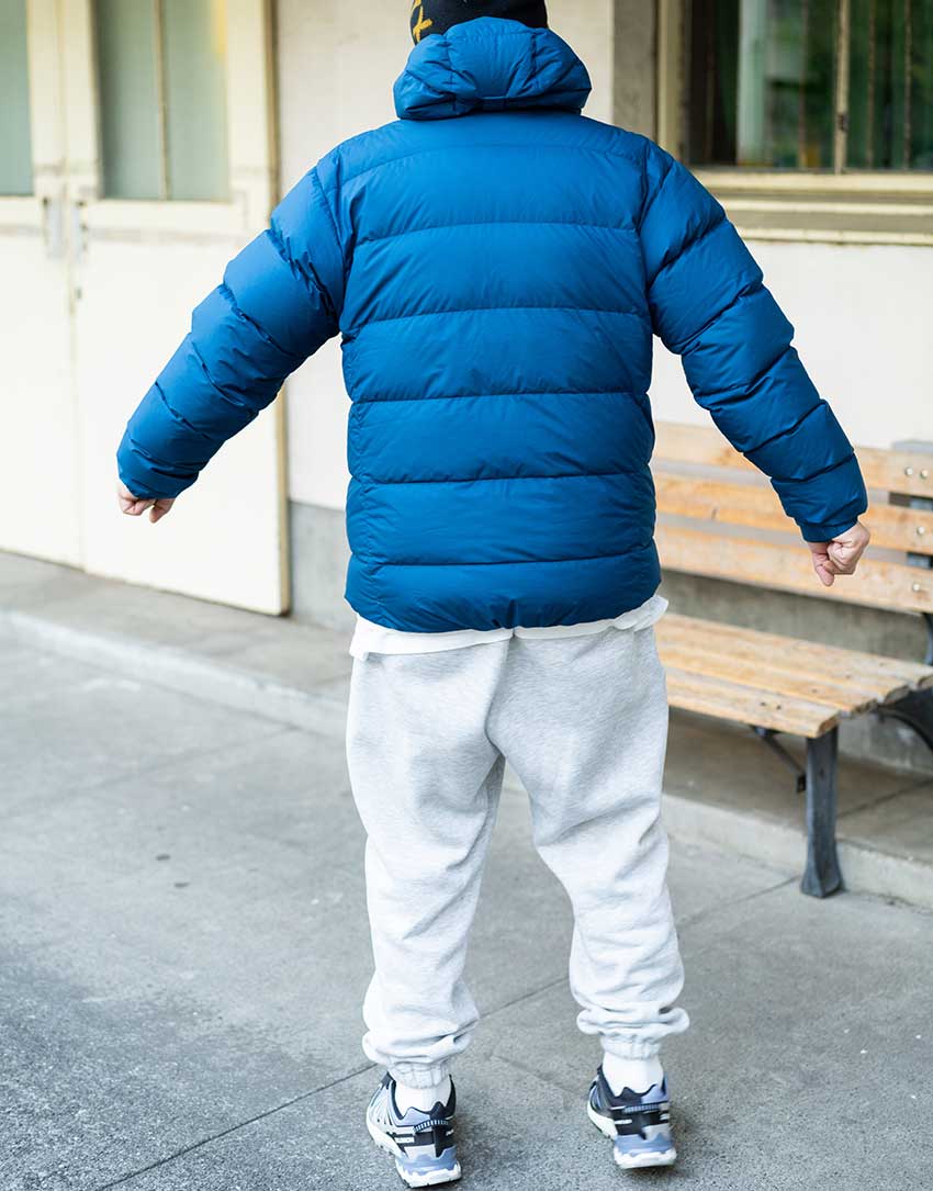 KOC2023王者「サルゴリラ」愛用の一軍アウター！ モンベルの青ダウンに