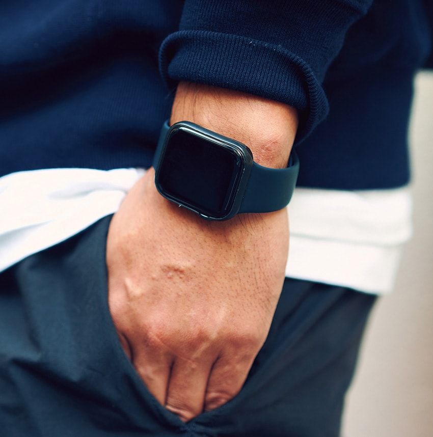 ミリタリー旋風発生中！街角で見つけた大人顔の黒カーゴ＆レトロモダンなMA-1 - 5枚目の画像