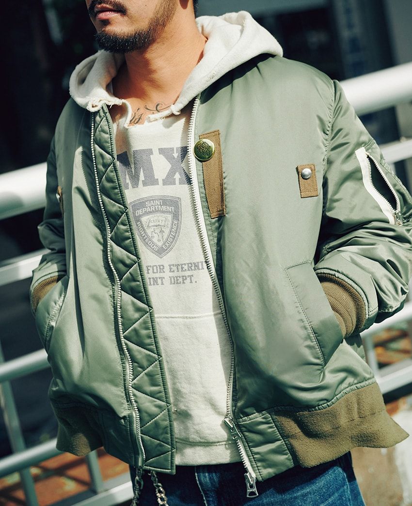 ミリタリー旋風発生中！街角で見つけた大人顔の黒カーゴ＆レトロモダンなMA-1 - 10枚目の画像