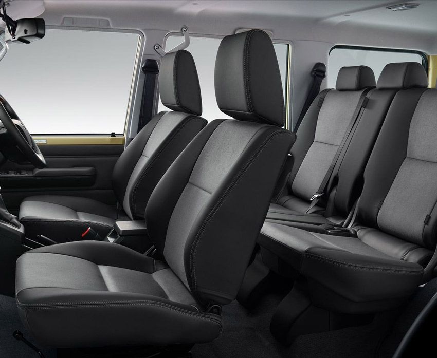 復活の｢ランクル70｣。価格は480万円、30周年モデルとの違いを徹底比較 - 5枚目の画像