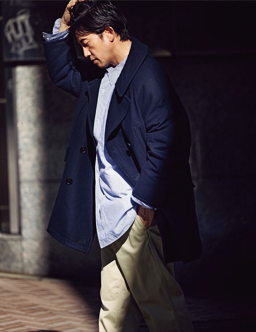 着膨れしない“すっきり系ダウン”が豊作。着回しやすい青で、デザイン豊富にピックアップ - 1枚目の画像