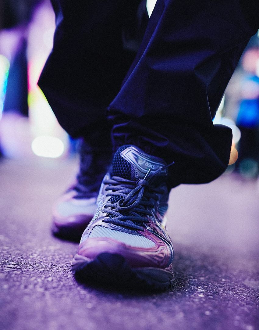 アトモスがアシックス「ゲルカヤノ 14」を別注！ 夜の街をイメージした艶やかな配色で登場 - 16枚目の画像