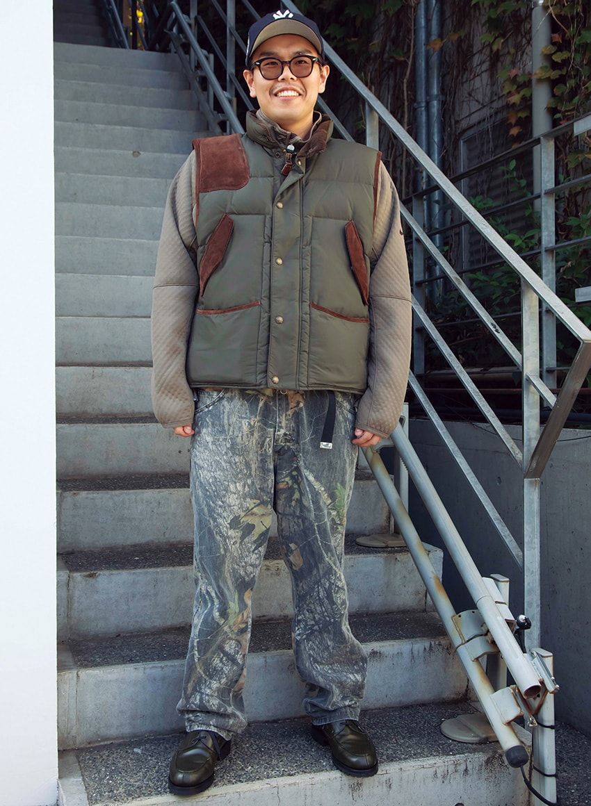 トレンドのベストはどう着るのが正解？ 街角スナップで見つけた好例15連発 - 3枚目の画像