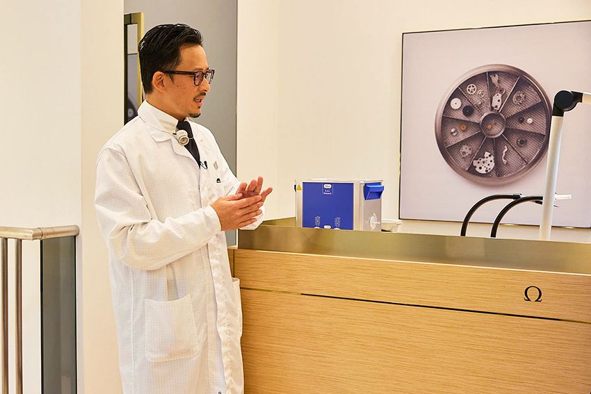 愛機オメガ・シーマスターのメンテ体験！日本に4人だけのプロ技術に土佐兄弟も仰天 - 2枚目の画像