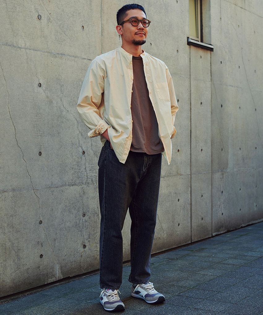 デニムで清潔感を纏う男たちをパパラッチ！上品さは配色やアイテム使いでプラスオン - 2枚目の画像