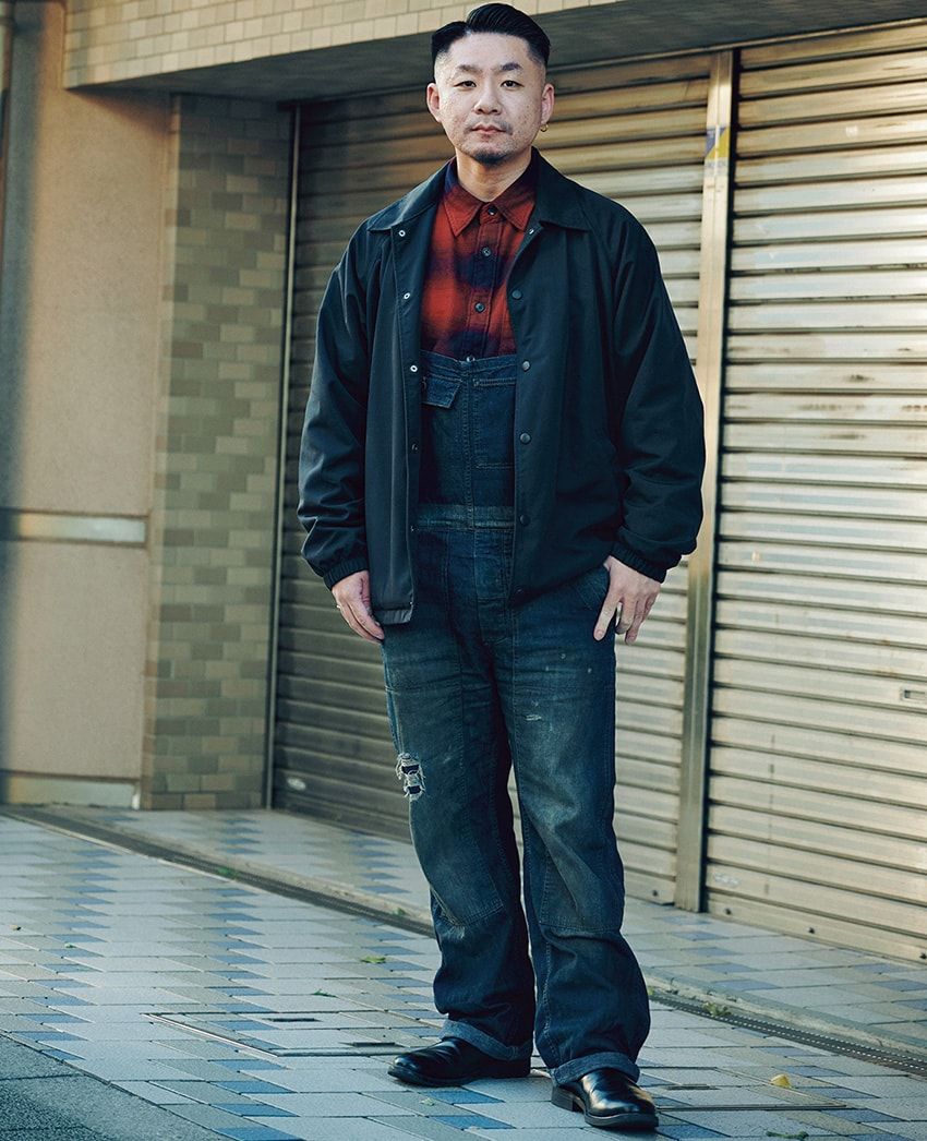 ジャケット＝不明　シャツ＝デラックス　オーバーオール＝ラルフ ローレン　ブーツ＝コンバース