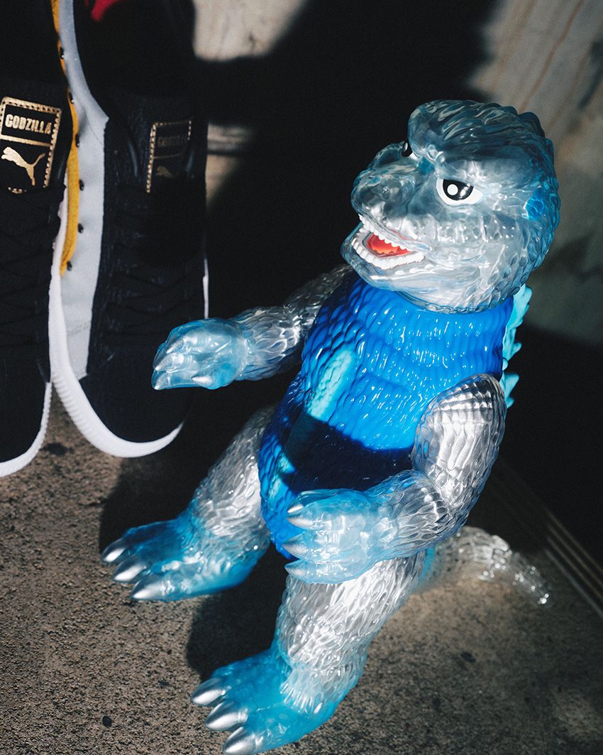 【偽ゴジラ登場】青くなった一体はプーマ スウェードとアトモスとの三つ巴にて！ - 1枚目の画像