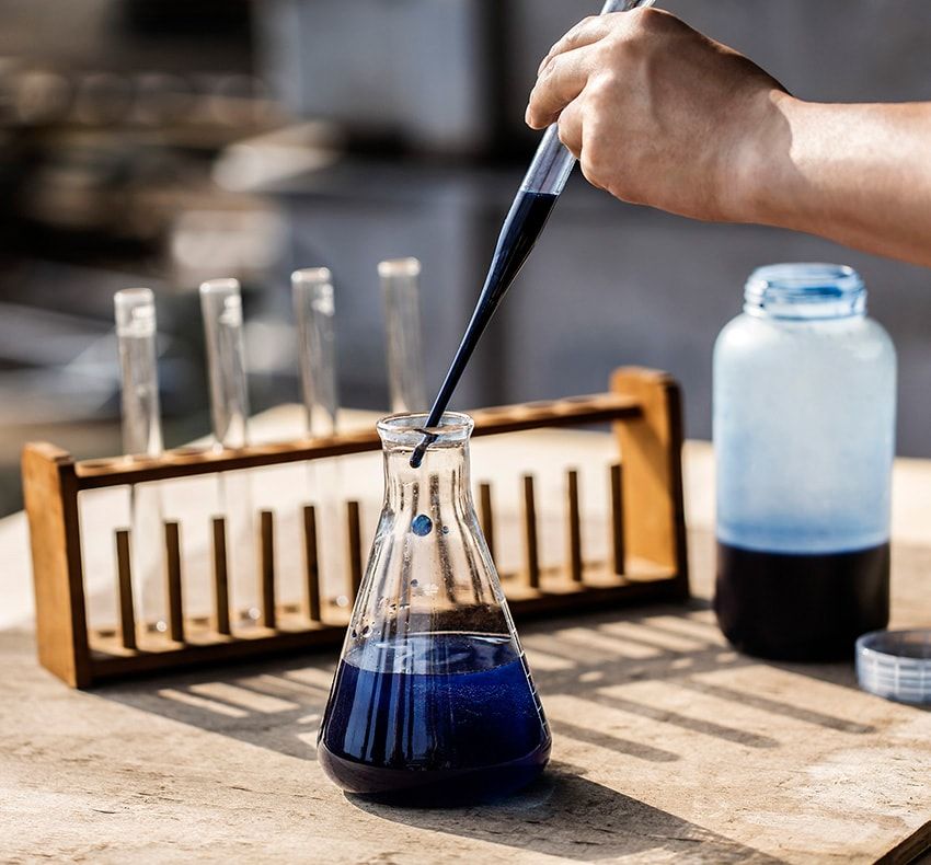 限定生産の極上デニム採用。ロロ・ピアーナの“着流し”最高峰ジャケット - 13枚目の画像