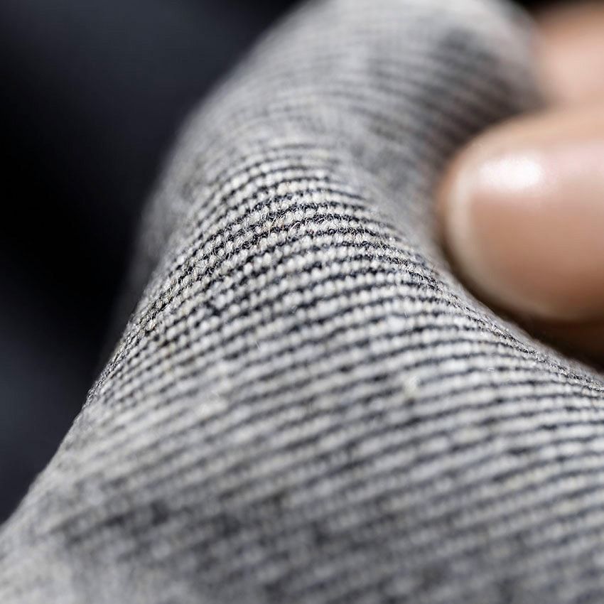 限定生産の極上デニム採用。ロロ・ピアーナの“着流し”最高峰ジャケット - 18枚目の画像