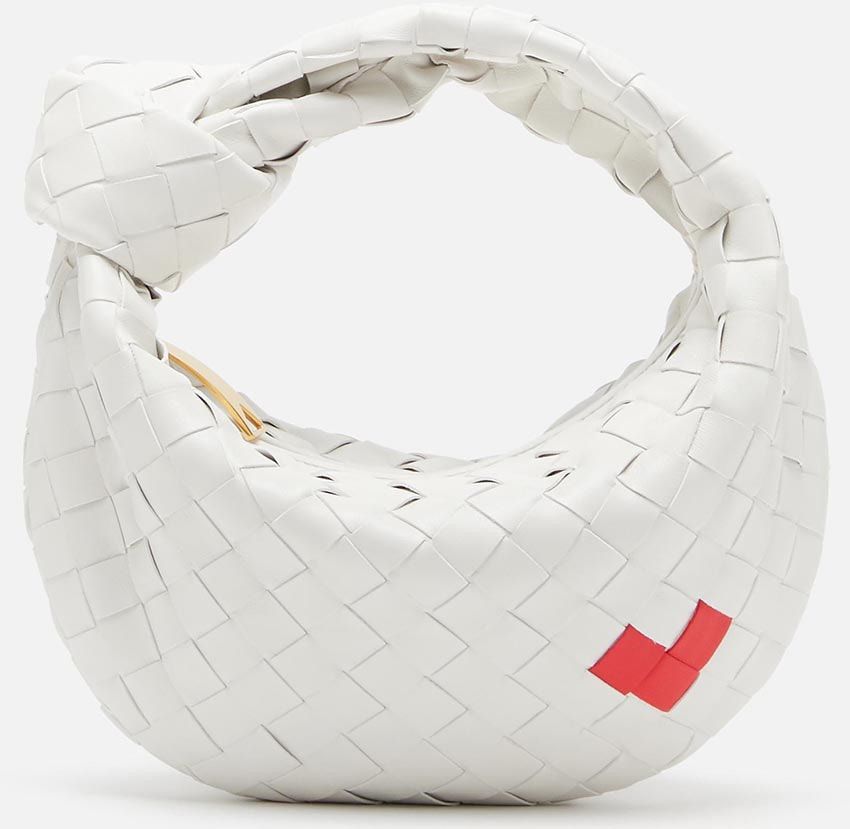 ギフトの有力候補に！“ハートを編み込む”ボッテガ・ヴェネタのレザーアイテムコレクション - 5枚目の画像