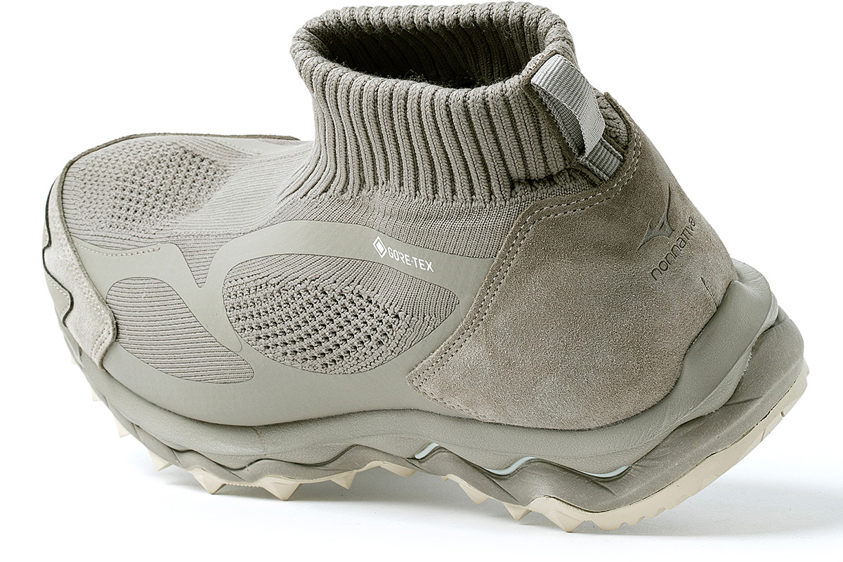 即完したカーキ色が再販！「ミズノ×ノンネイティブ」スニーカー、前回