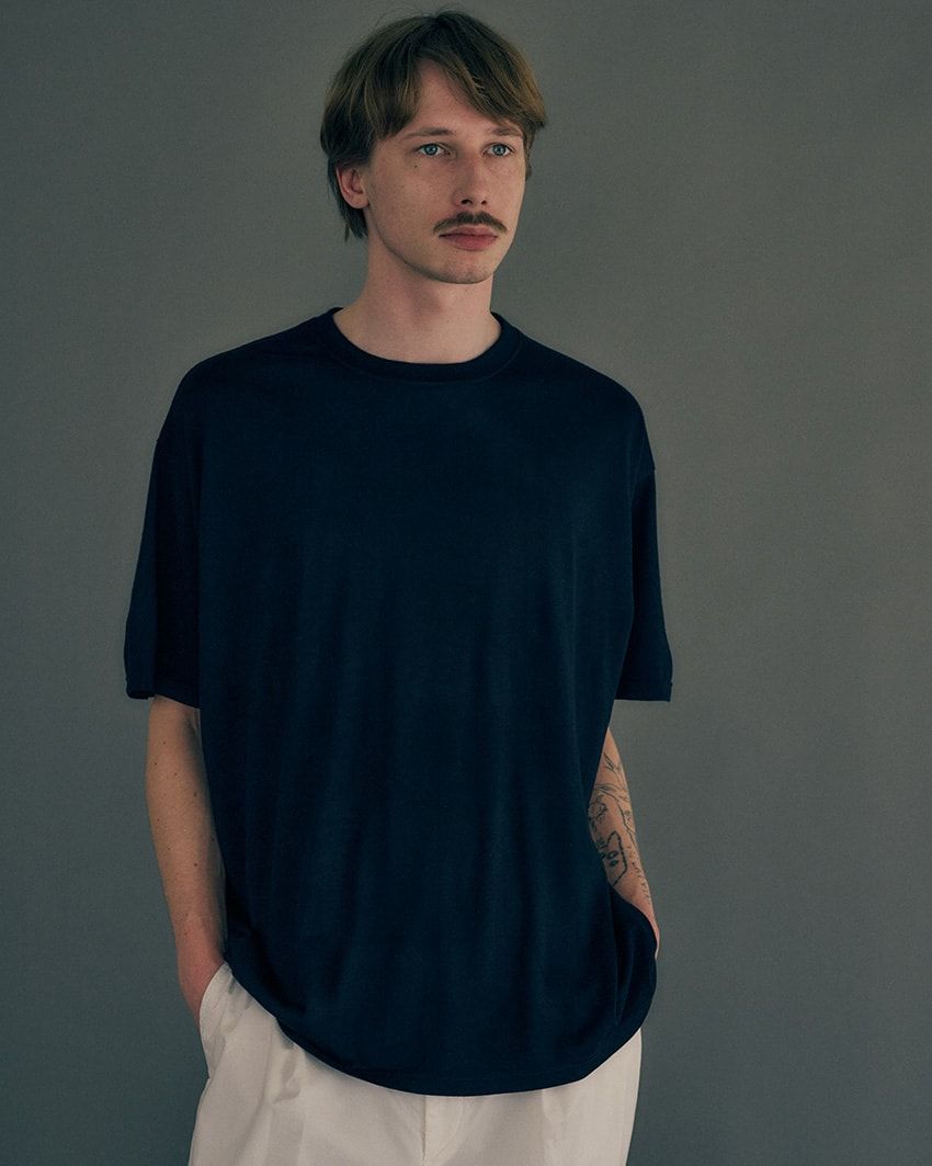 カシミヤTシャツは究極の日常着だ！自宅で洗えるイージーケアもうれしい「グラフペーパー×ボーディ」作 - 3枚目の画像