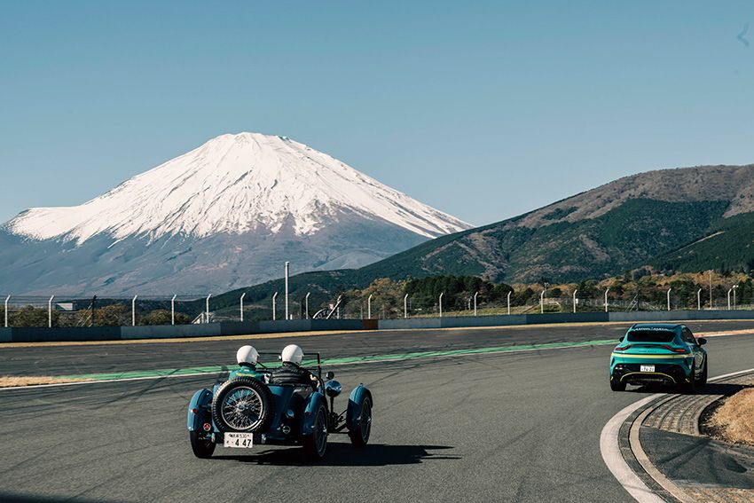 5つ星ホテルで車を買う贅沢。アストンマーティンがザ・ペニンシュラ東京にショールームをOPEN！ - 4枚目の画像