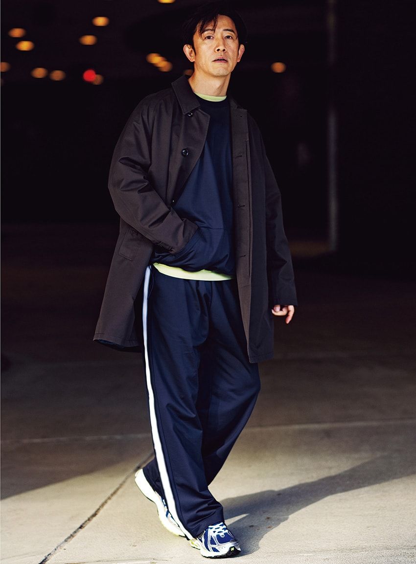 ネイビーのスウェットを選ぶならコレ！ 普通に見えて全然違う3品とコーデ術 - 3枚目の画像